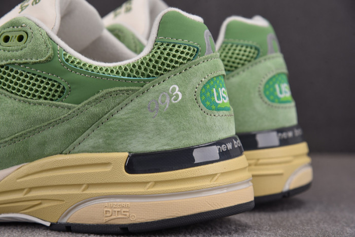 new balance 993 miusa teddy santis chive u993gw