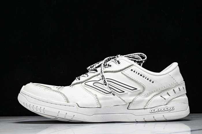 Balen Hamptons Worn-Out WCURB9141White
