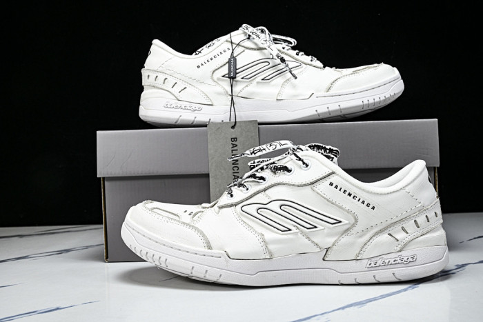 Balen Hamptons Worn-Out WCURB9141White